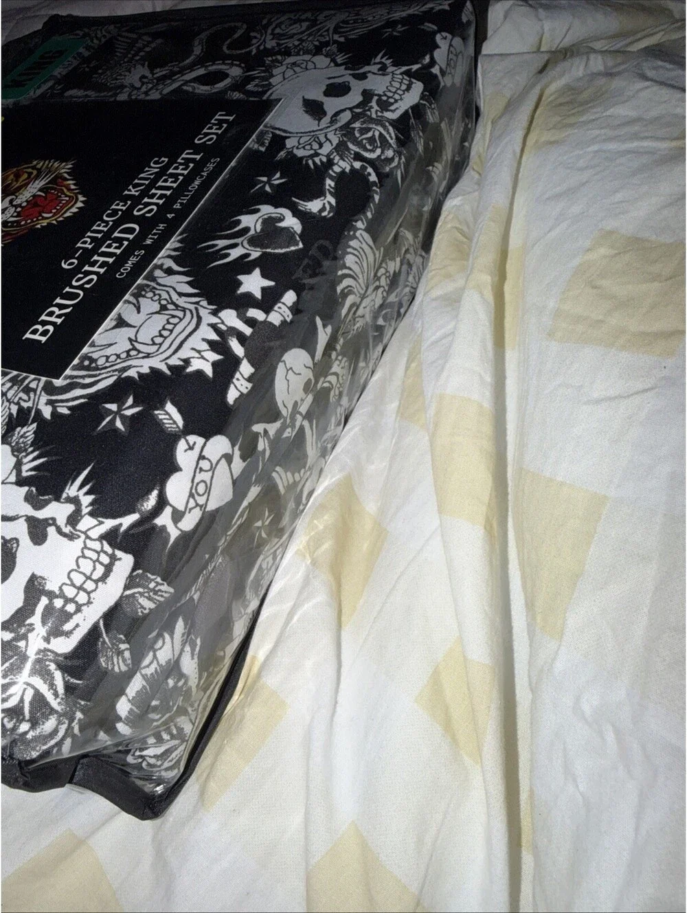 Ed Hardy New King 6 Pc Sheet Set Halloween Skulls Snakes Black White